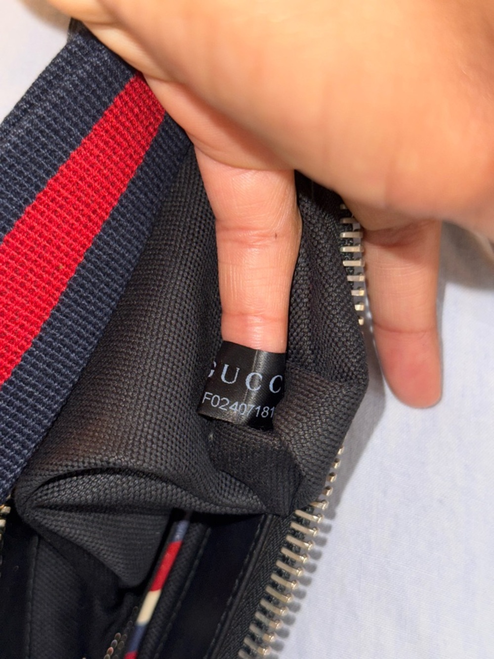 Pristine Condition Gucci Black Canvas Messenger Bag - Picture 7 of 9